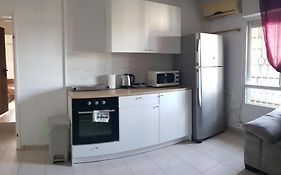 Cozy Flat With Parking Well-Placed Near Tlv Airport